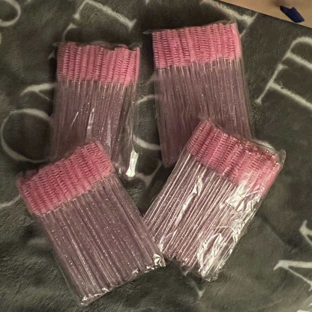 Mascara Wands! Never opened!